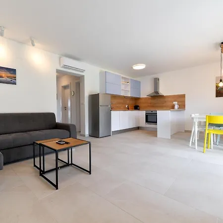 Apartamento Adriaticexplorer Sunrise Duplex With Private Jacuzzy *
